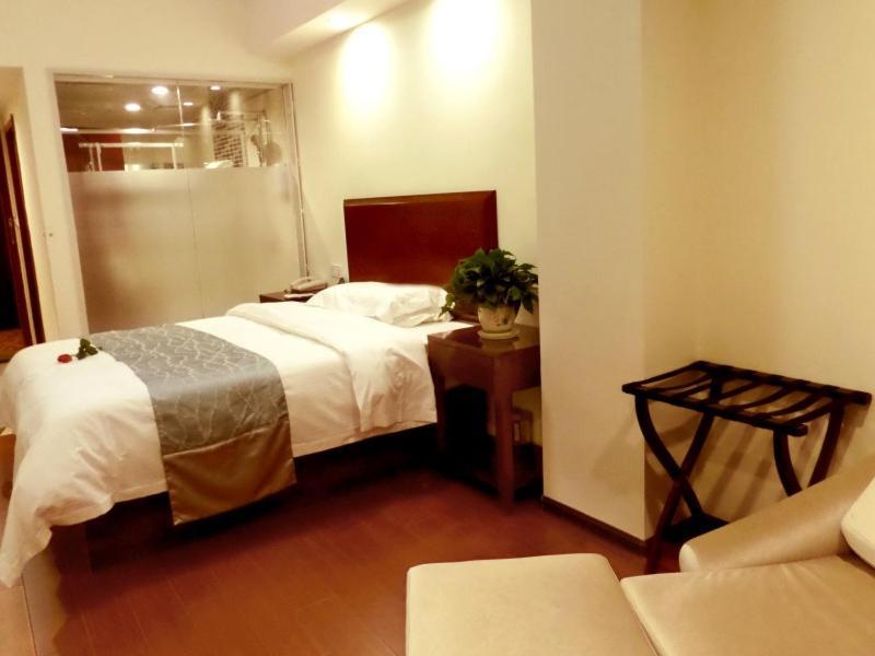 Greentree Inn Jiangxi Jindezhen People Square Jindin Business Hotel Jingdezhen Exteriör bild
