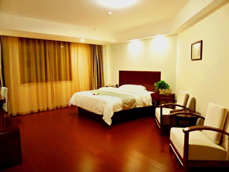 Greentree Inn Jiangxi Jindezhen People Square Jindin Business Hotel Jingdezhen Exteriör bild